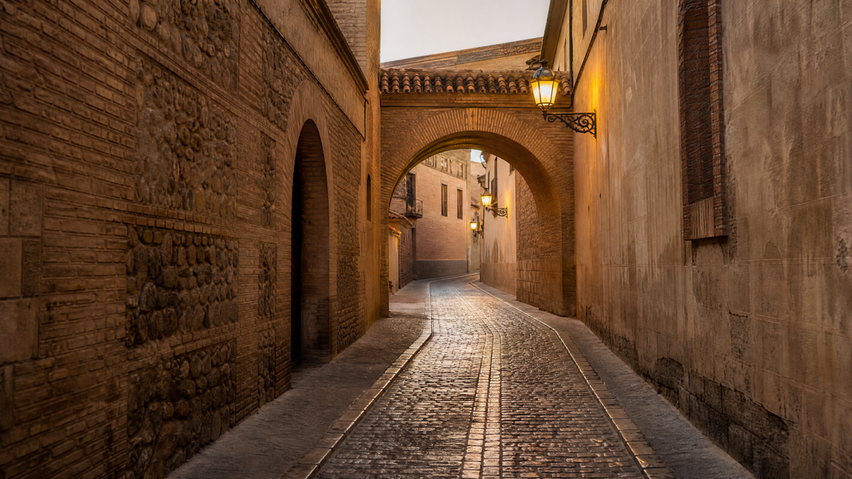 Callejón medieval Zaragoza — Restaurante Casa Agustín