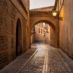 Callejón medieval Zaragoza — Restaurante Casa Agustín