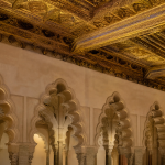 Palacio Aljafería artesonado mudéjar — Restaurante Casa Agustín