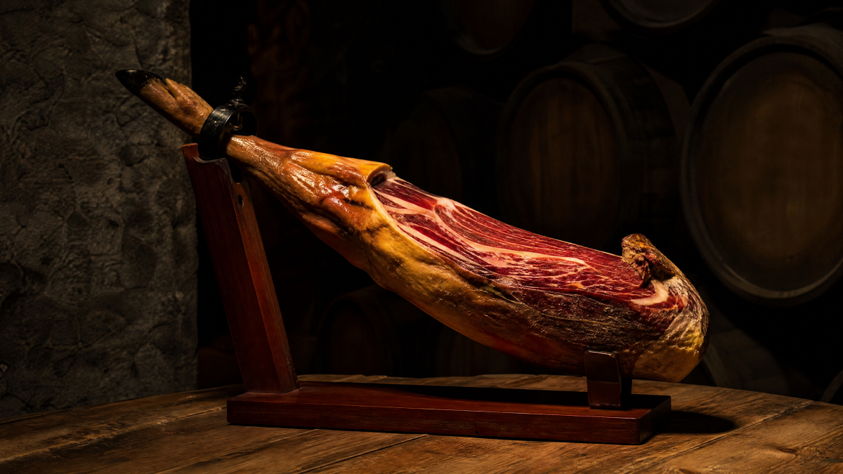 Jamón Denominación Origen Teruel bodega — Restaurante Casa Agustín